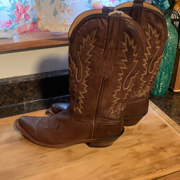 Old West Shoes - Beautiful all leather women’s cowboy boots brown white details sz 8.5